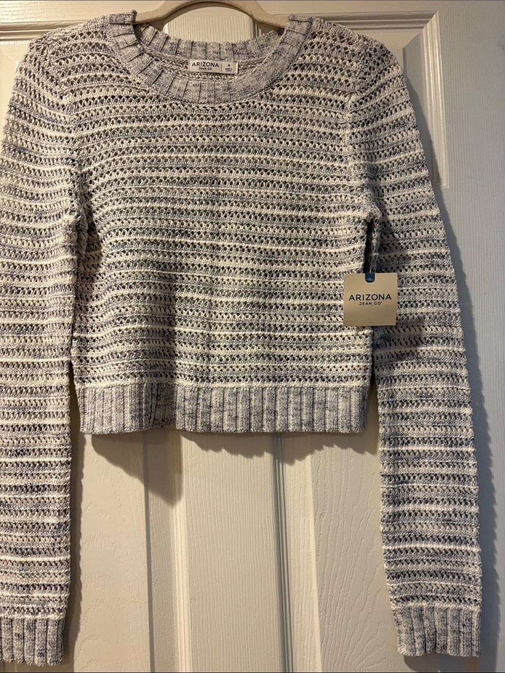Arizona Jean Company Cream & Light Gray Cropped Crew Sweater
